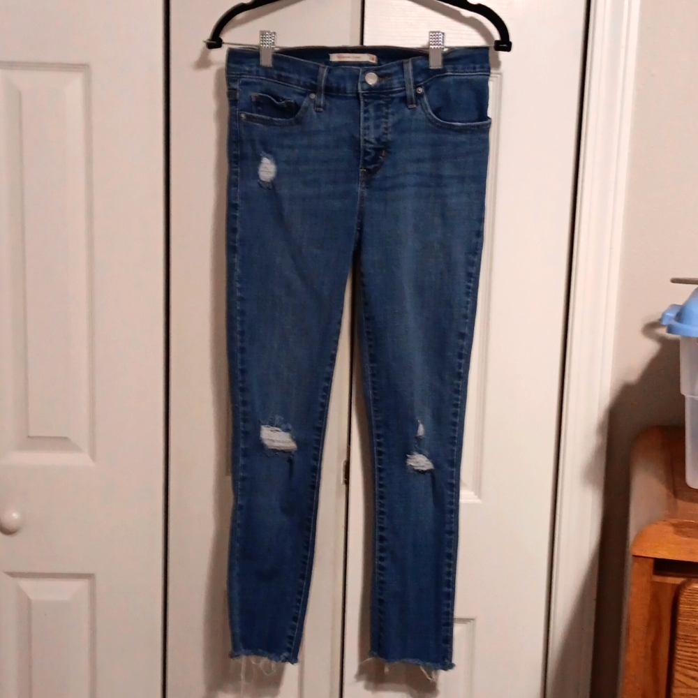 Levi's Jeans sz 26 shaping jean